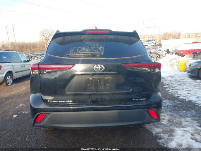 43977672 :رقم المزاد ، 5TDGZRBH7MS136009 vin ، 2021 Toyota Highlander Xle مزاد بيع
