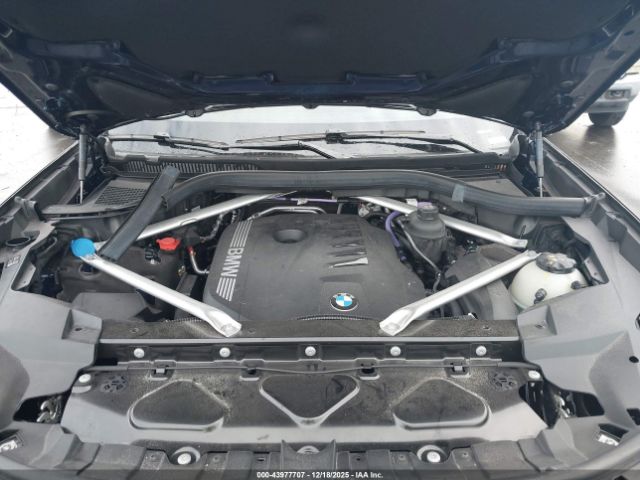 2025 BMW X7 5UX23EM04S9Y31814 Photo 9