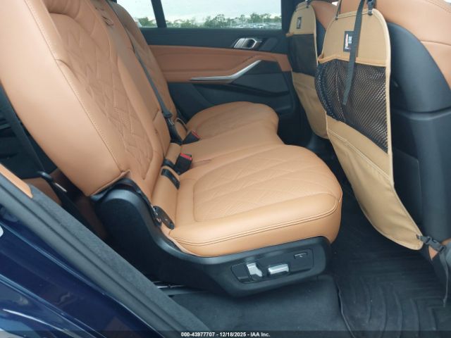 2025 BMW X7 5UX23EM04S9Y31814 Photo 7