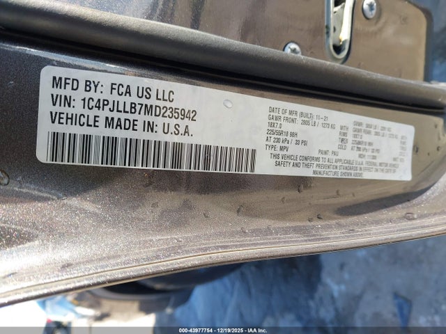 1C4PJLLB7MD235942 Jeep Cherokee Altitude Fwd