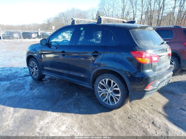 2018 MITSUBISHI OUTLANDER SPORT JA4AR3AU0JZ002531 Photo 2