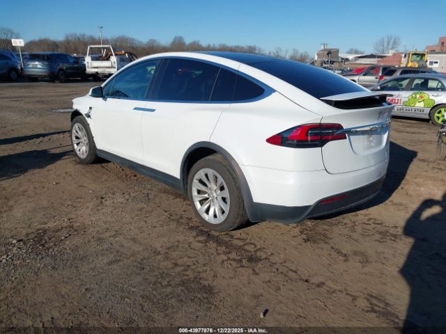 2019 TESLA MODEL X 5YJXCDE20KF189941 Photo 2