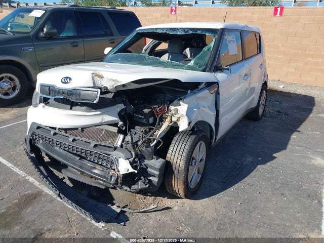 KIA Soul ! 2016 KNDJN2A2XG7867005 Image 2