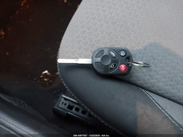 43977937 :رقم المزاد ، 1FMCU0GD4HUB25996 vin ، 2017 Ford Escape Se مزاد بيع