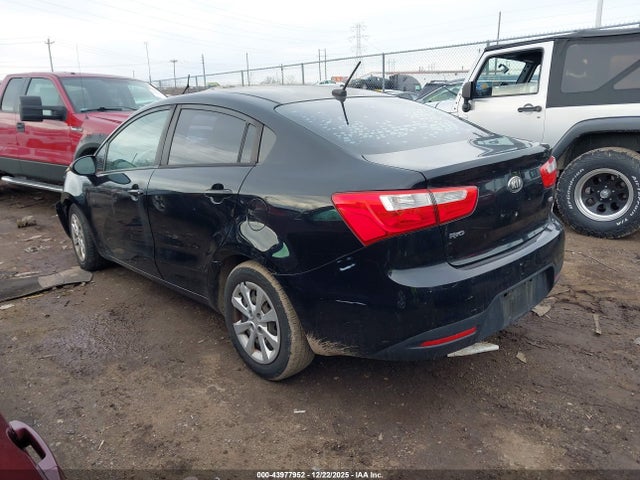 2013 KIA RIO KNADM4A37D6243827 Photo 2