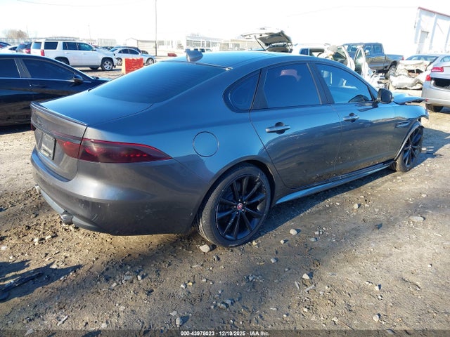 2016 JAGUAR XF SAJBF4BV0GCY04204 Photo 3