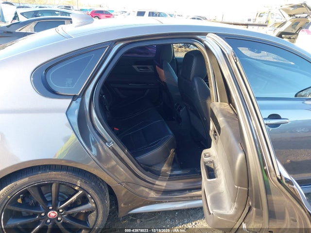 2016 JAGUAR XF SAJBF4BV0GCY04204 Photo 7