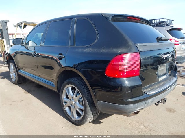 2005 PORSCHE CAYENNE WP1AB29P75LA62266 Photo 2