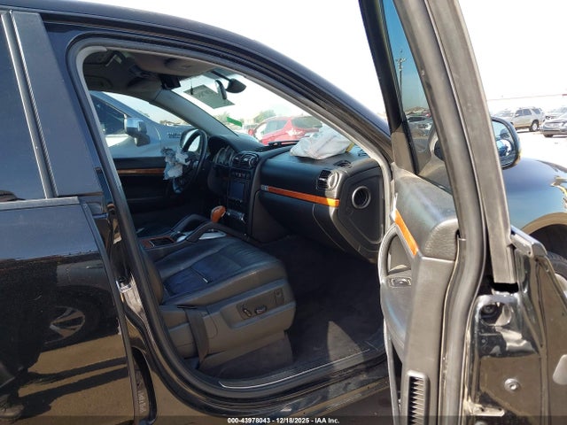 2005 PORSCHE CAYENNE WP1AB29P75LA62266 Photo 4