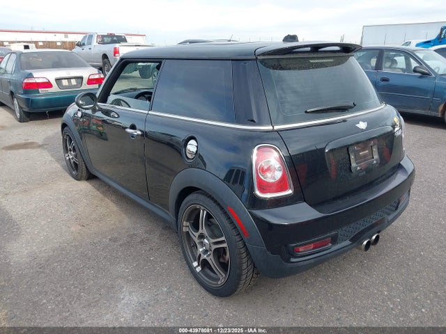 2013 MINI HARDTOP WMWSV3C5XDT395292 Photo 2