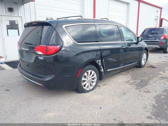 2019 CHRYSLER PACIFICA 2C4RC1BG9KR673120 Photo 3