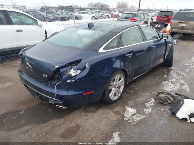 2017 JAGUAR XJ SAJWJ2GD0H8W03928 Photo 3