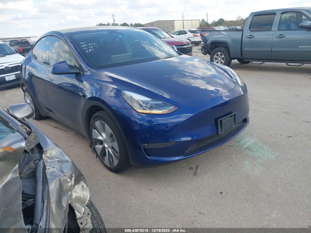 2023 TESLA MODEL Y 7SAYGDEE8PA171567 Photo 0