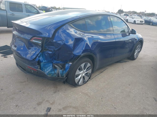 2023 TESLA MODEL Y 7SAYGDEE8PA171567 Photo 3