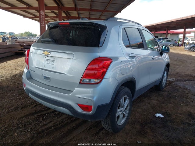 Chevrolet Trax Awd Lt 2022 KL7CJPSM7NB520207 Image 4