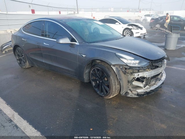 2018 TESLA MODEL 3 5YJ3E1EA3JF019909 Photo 0