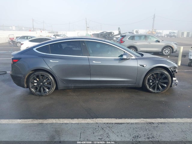 Tesla Model 3 Long Range/mid Range 2018 5YJ3E1EA3JF019909 Image 14