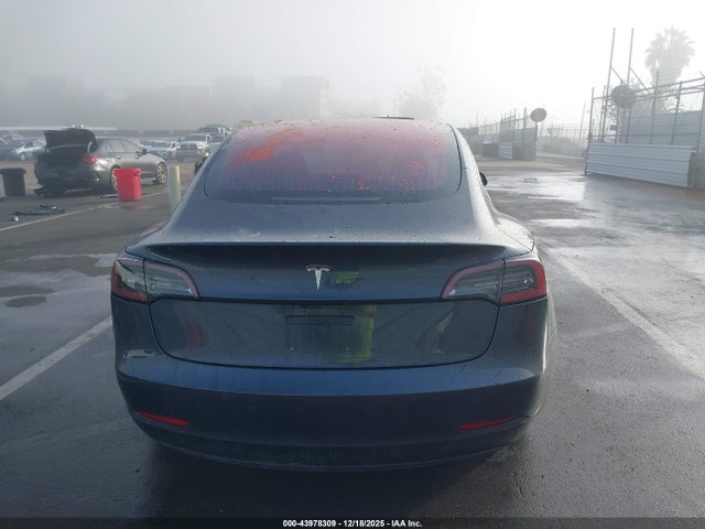 Tesla Model 3 Long Range/mid Range 2018 5YJ3E1EA3JF019909 Image 17