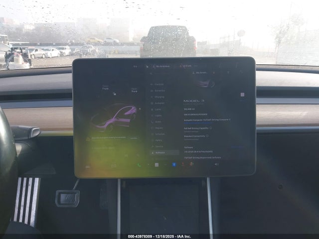 Tesla Model 3 Long Range/mid Range 2018 5YJ3E1EA3JF019909 Image 19