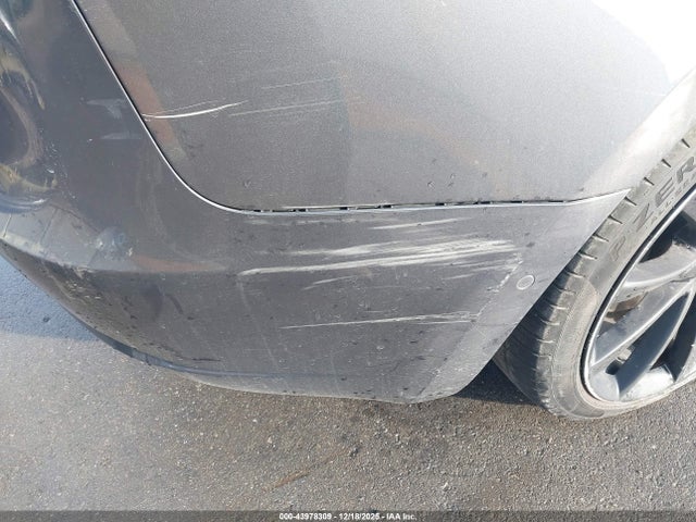 Tesla Model 3 Long Range/mid Range 2018 5YJ3E1EA3JF019909 Image 22