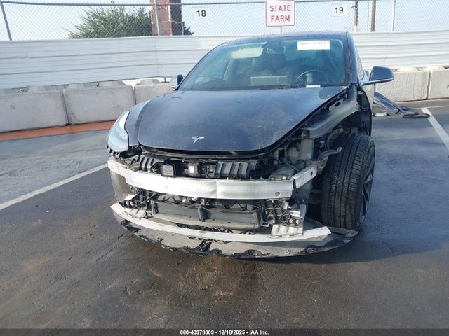 2018 TESLA MODEL 3 5YJ3E1EA3JF019909 Photo 5