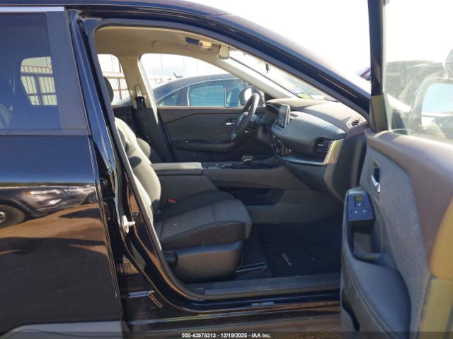 2022 NISSAN ROGUE 5N1BT3BA1NC684372 Photo 4