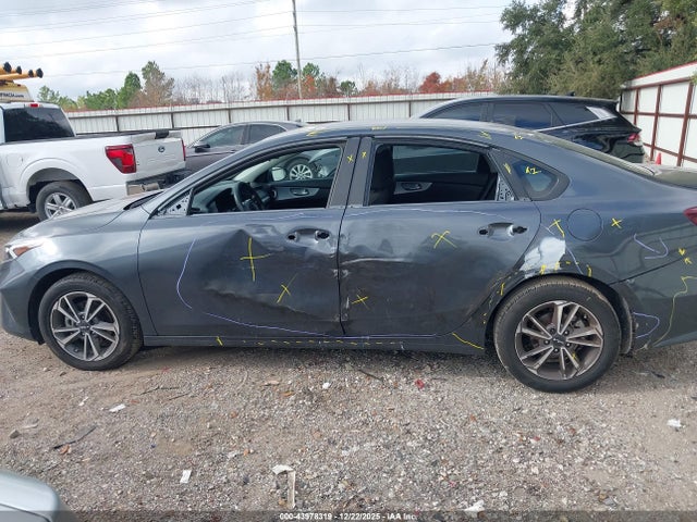 3KPF24AD4PE634328 KIA Forte Lxs