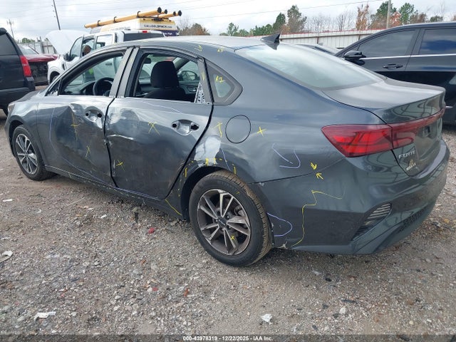 2023 KIA FORTE 3KPF24AD4PE634328 Photo 2