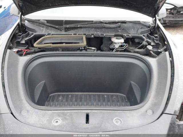 2020 TESLA MODEL Y 5YJYGDEE1LF047456 Photo 9