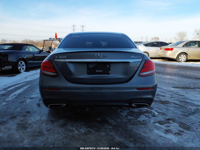 WDDZF4KB5JA381857 Mercedes-Benz E 300 4matic