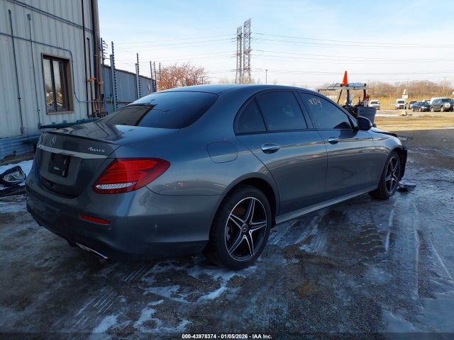 WDDZF4KB5JA381857 Mercedes-Benz E 300 4matic