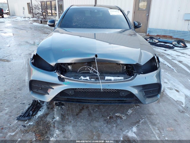 WDDZF4KB5JA381857 Mercedes-Benz E 300 4matic