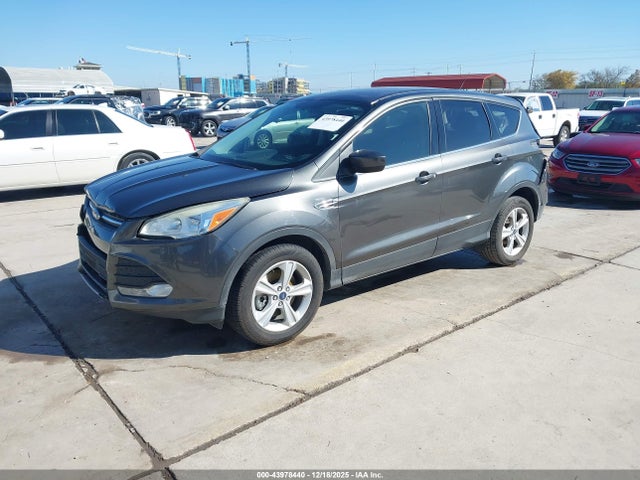 1FMCU9GX6GUB61556 Ford ESCAPE SE
