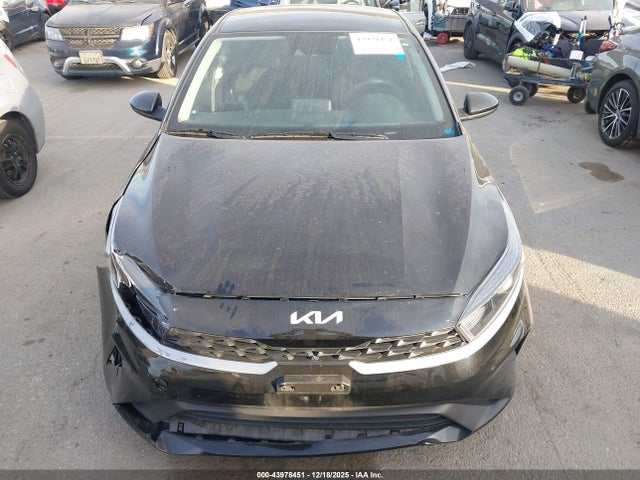 3KPF24AD7PE603414 KIA Forte Lxs