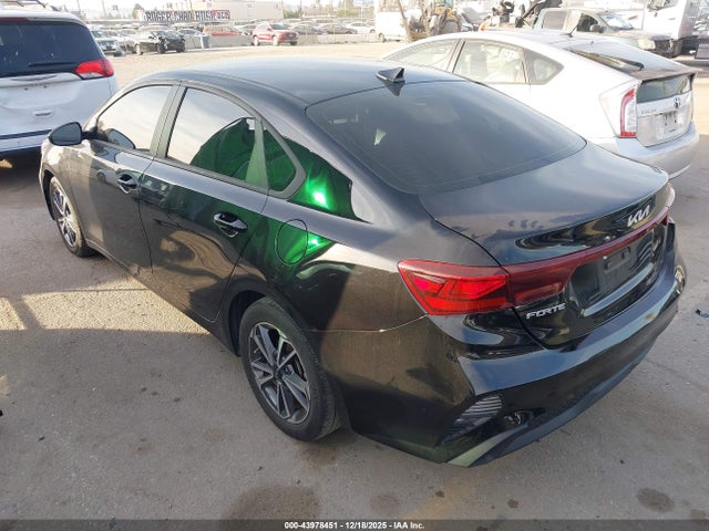 3KPF24AD7PE603414 KIA Forte Lxs
