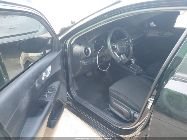 3KPF24AD7PE603414 KIA Forte Lxs