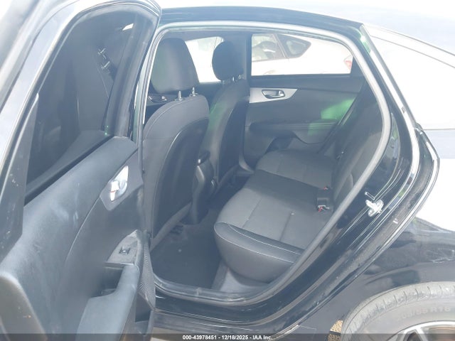 3KPF24AD7PE603414 KIA Forte Lxs