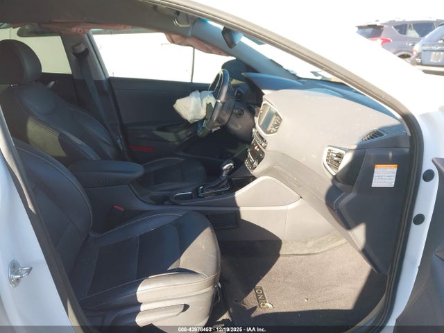 2019 HYUNDAI IONIQ PLUG-IN HYBRID KMHC75LD0KU125625 Photo 4