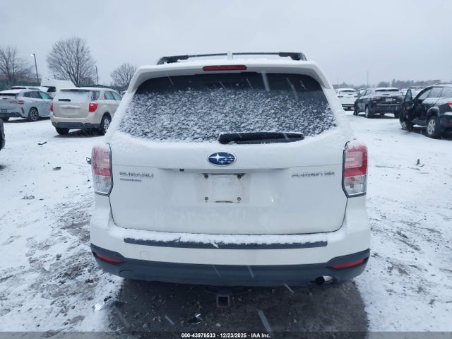 Subaru Forester 2.5i Premium 2018 JF2SJAEC2JH599440 Image 16