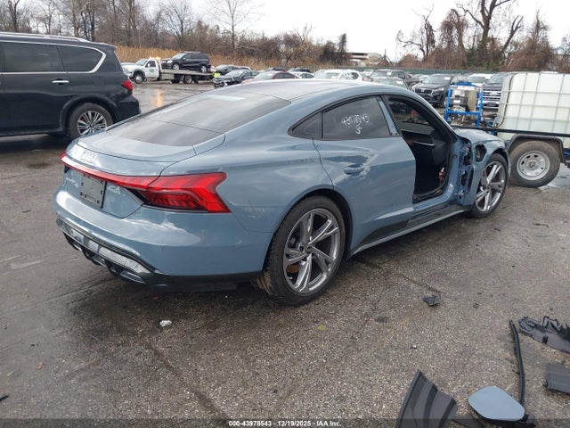 2023 AUDI E-TRON GT WAUFJBFW0P7002764 Photo 3
