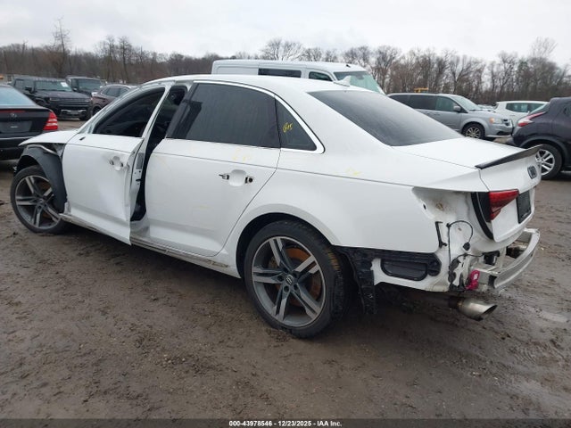 2017 AUDI A4 WAUENAF43HN009732 Photo 2