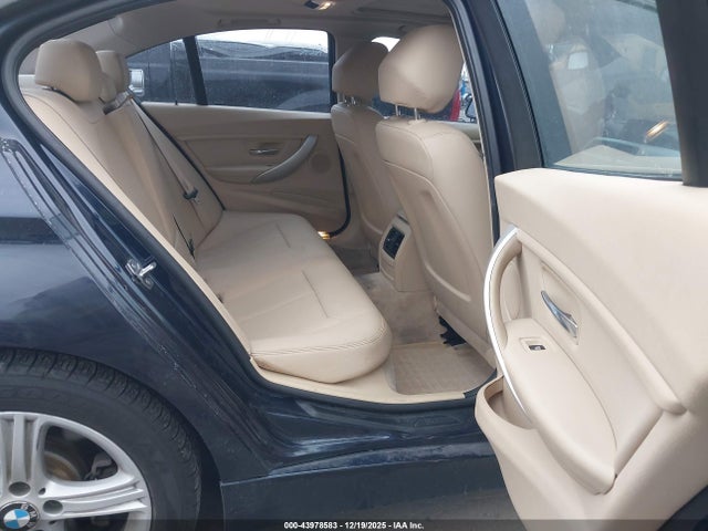 BMW 320i Xdrive 2015 WBA3C3C58FK200759 Image 8