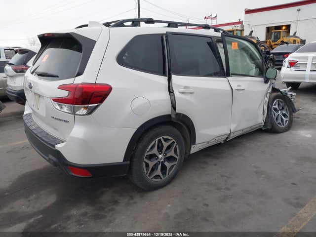 Subaru Forester Premium 2023 JF2SKAEC1PH400299 Image 4