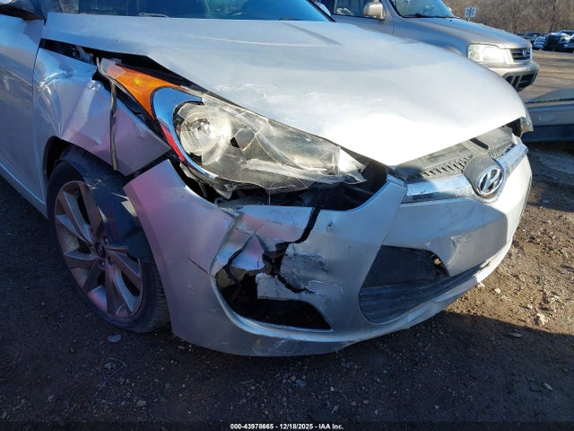 Продаж на аукціоні авто 2017 Hyundai Veloster, vin: KMHTC6AD6HU304894, номер лоту: 43978665