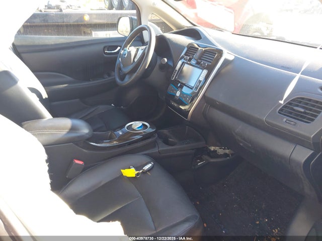 1N4BZ0CP3GC311671 Nissan Leaf Sl