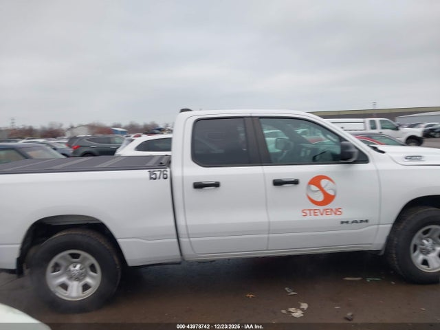 2022 Ram 1500 Tradesman  4x4 6'4 Box მანქანა იყიდება აუქციონზე, vin: 1C6SRFCT9NN417206, აუქციონის ნომერი: 43978742