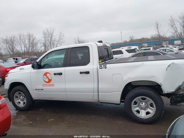 2022 Ram 1500 Tradesman  4x4 6'4 Box მანქანა იყიდება აუქციონზე, vin: 1C6SRFCT9NN417206, აუქციონის ნომერი: 43978742