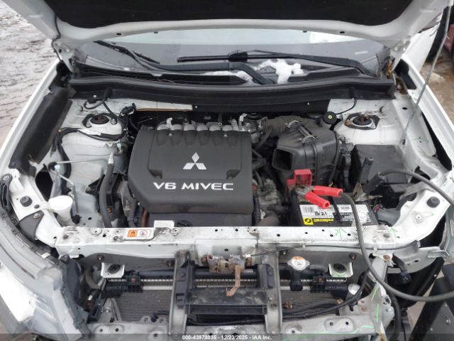 2016 MITSUBISHI OUTLANDER JA4JZ4AX1GZ005902 Photo 9