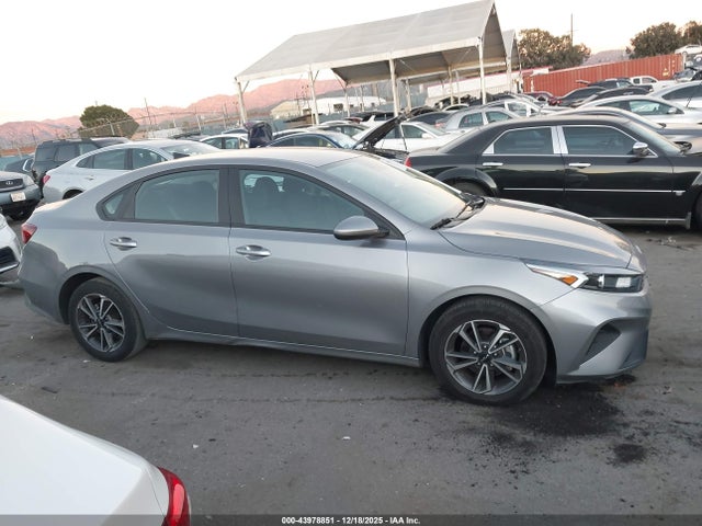 3KPF24AD0PE604114 KIA Forte Lxs