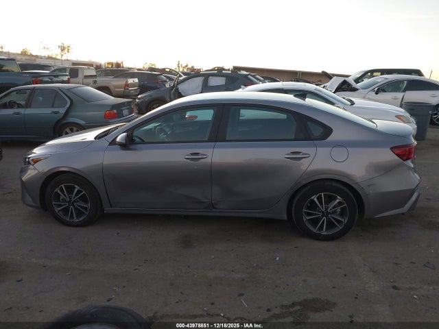 3KPF24AD0PE604114 KIA Forte Lxs